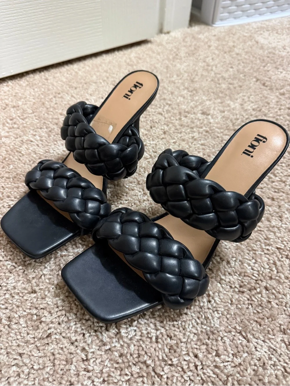 FIONI Clothing Black Braided Strap Square-Toe Heels